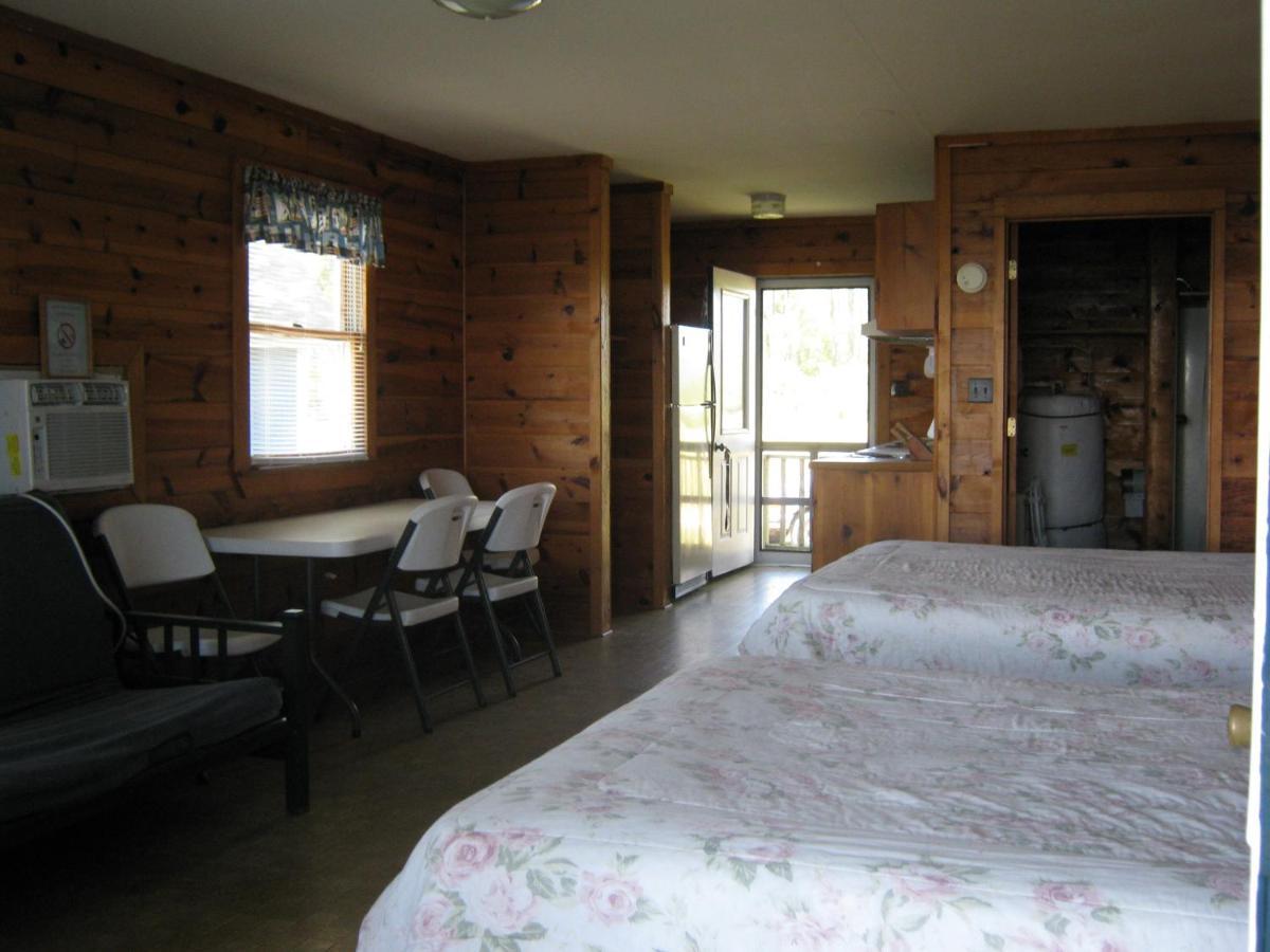 Virginia Landing Camping Resort Cabin 2 Quinby ภายนอก รูปภาพ